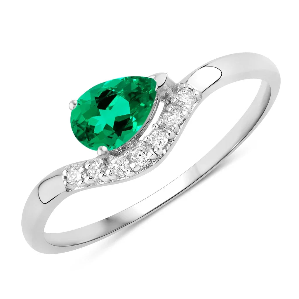 Pear Cut Diamond Wave Ring